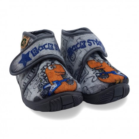 Zapatilla de Casa Abotinada...